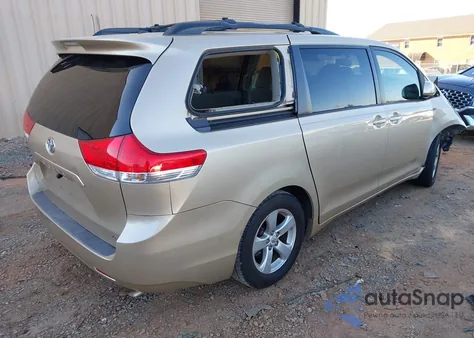 2011 Toyota Sienna Le V6 from USA, damaged, VIN 5TDKK3DCXBS131672